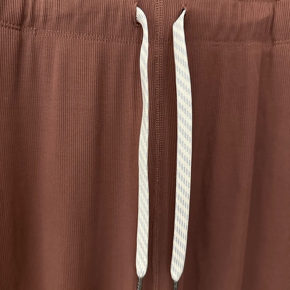 Vuori Pose Henley Jumpsuit XL Brown Stretch Moisture Wicking Ribbed Drawstring - Picture 3 of 16